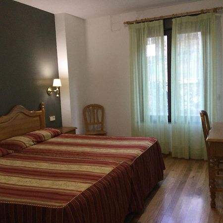 Hotel Cinco Castanos Candelario Exterior photo