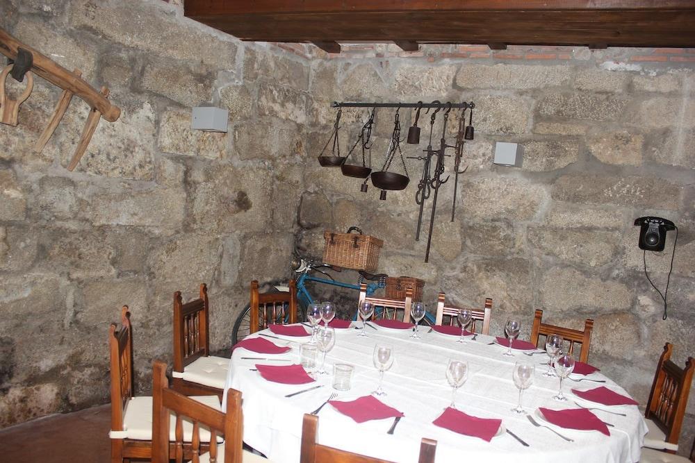 Hotel Cinco Castanos Candelario Exterior photo